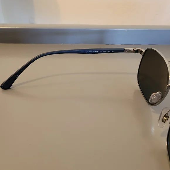 Ray Ban Sunglasses - Picture 4 of 5
